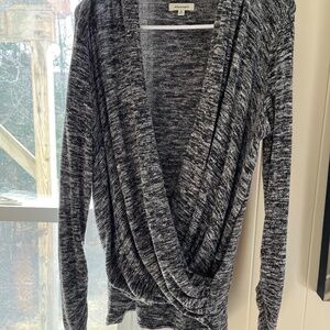 Max studio sweater